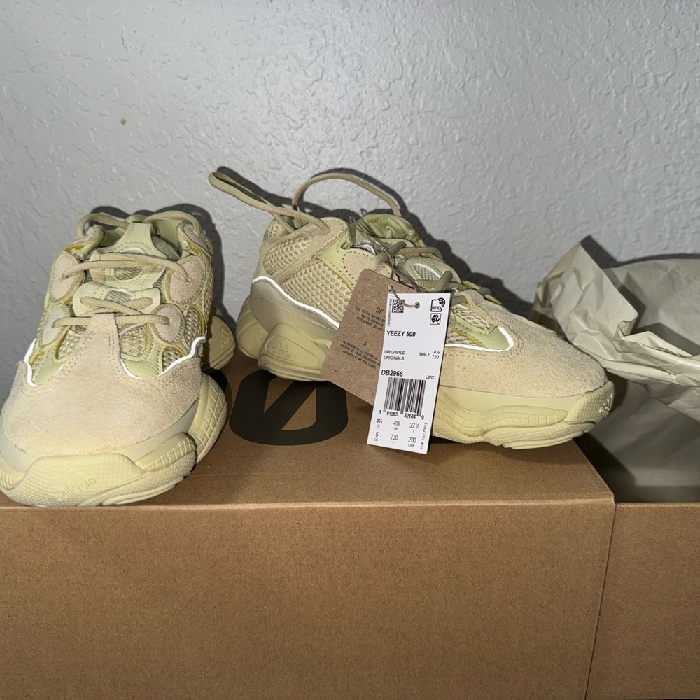 Adidas Yeezy 500 Colour: SUPERMOON YELLOW Size 5